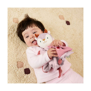 bebé com a naninha Veado do kit de presente da Miniland para Bebé