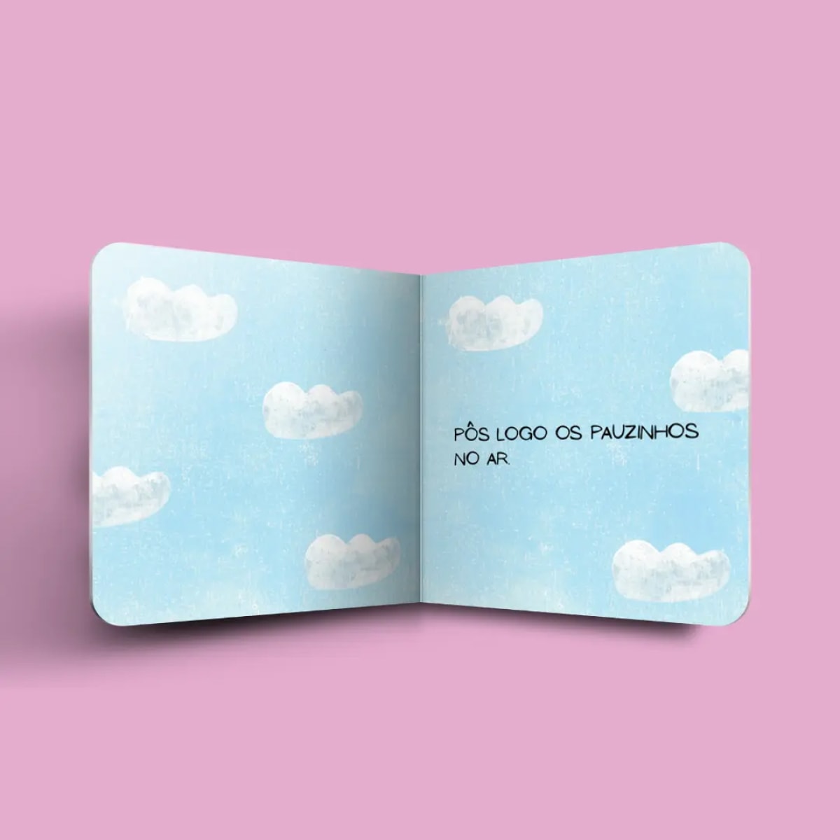 Exemplo do interior do livro com a lengalenga Tradicional para Bebés "Sr. Caracol"