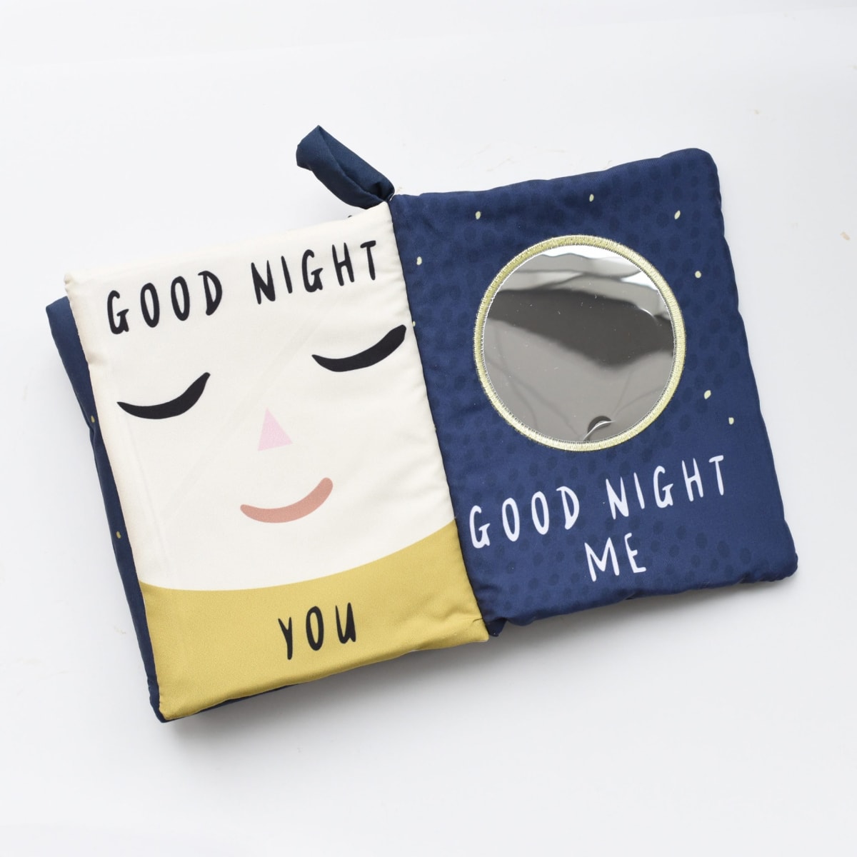 interior do livro de tecido para bebés "Goodnight you, Goodnight me"