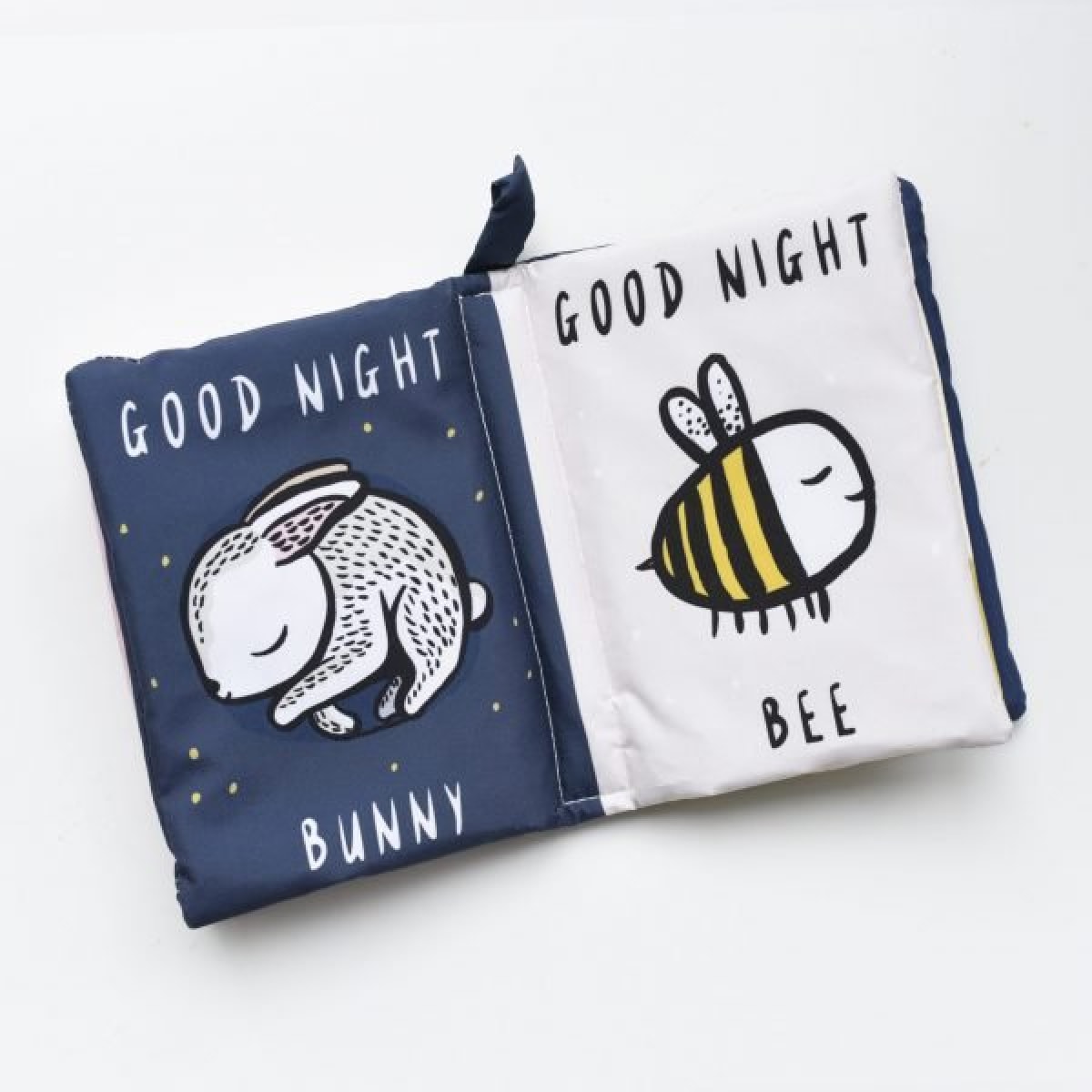 exemplo do interior do livro de tecido para bebés "Goodnight you, Goodnight me"